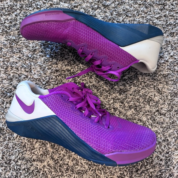 Nike Metcon 5 Vivid Purple w/ hyperlifts - Picture 4 of 11